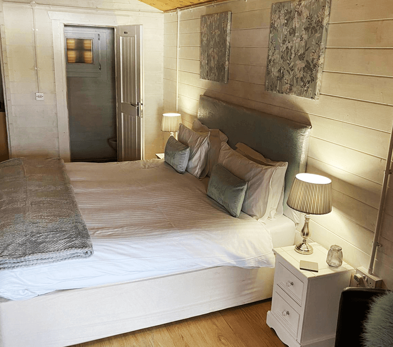 Luxury Hot Tub Lodges